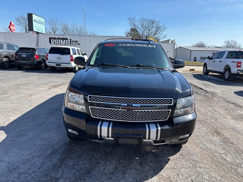 2012 Chevrolet Suburban LT 1500 photo