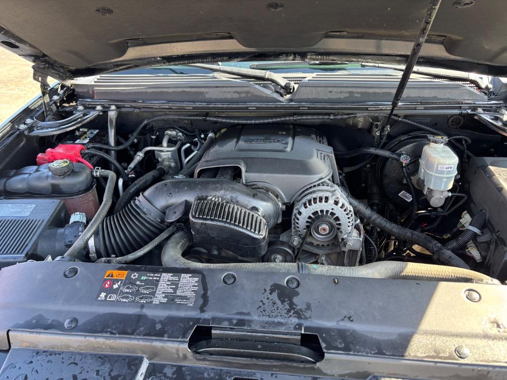 2012 Chevrolet Suburban LT 1500 photo