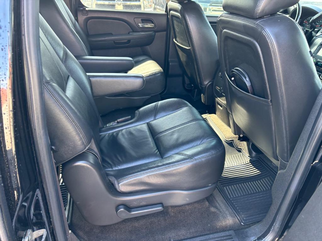 2012 Chevrolet Suburban LT 1500 photo