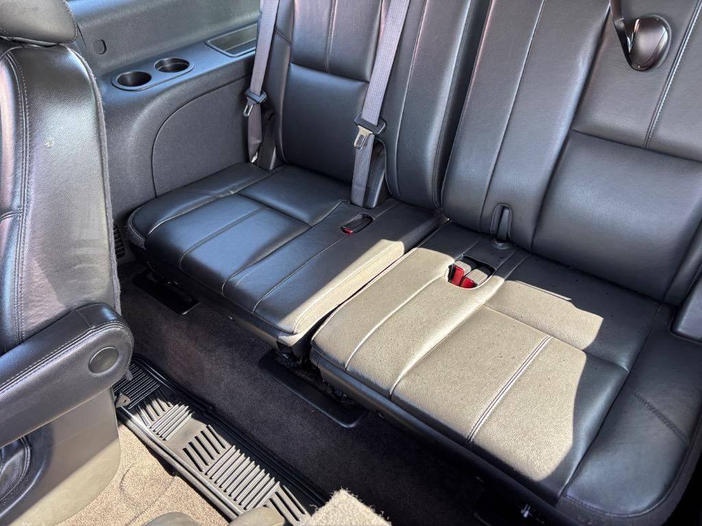 2012 Chevrolet Suburban LT 1500 photo