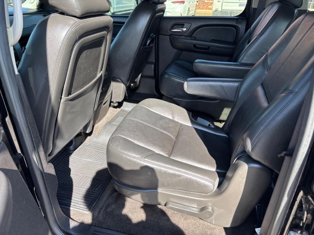 2012 Chevrolet Suburban LT 1500 photo