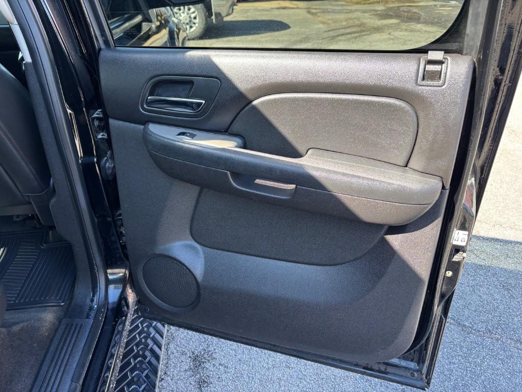 2012 Chevrolet Suburban LT 1500 photo