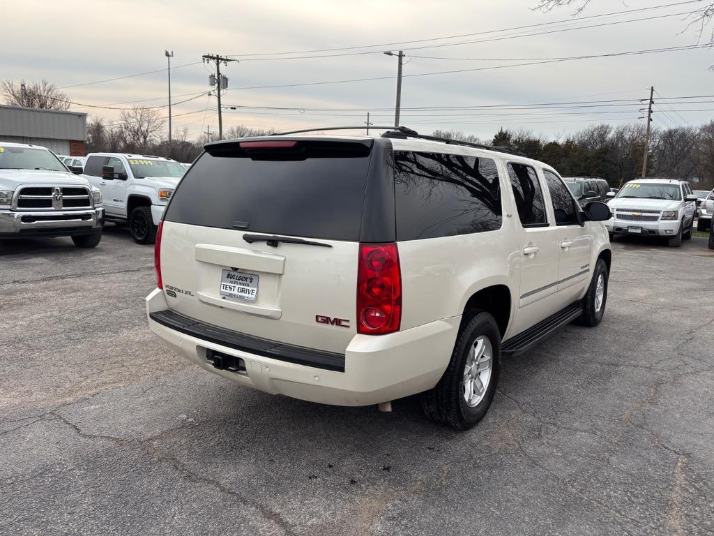 2013 GMC Yukon XL SLT 1500 photo