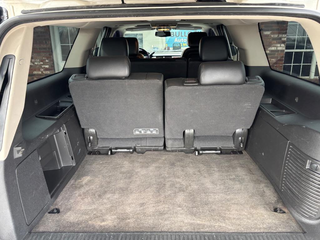 2013 GMC Yukon XL SLT 1500 photo