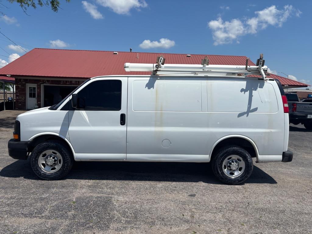 2015 Chevrolet G2500 Vans Express photo