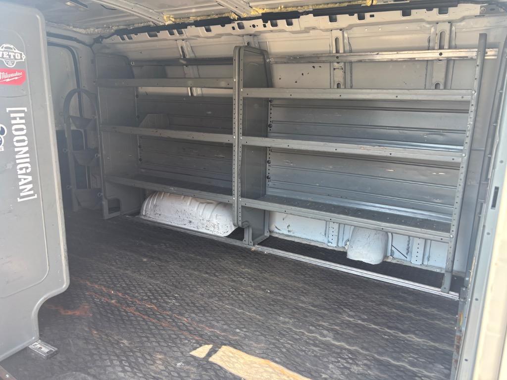 2015 Chevrolet G2500 Vans Express photo