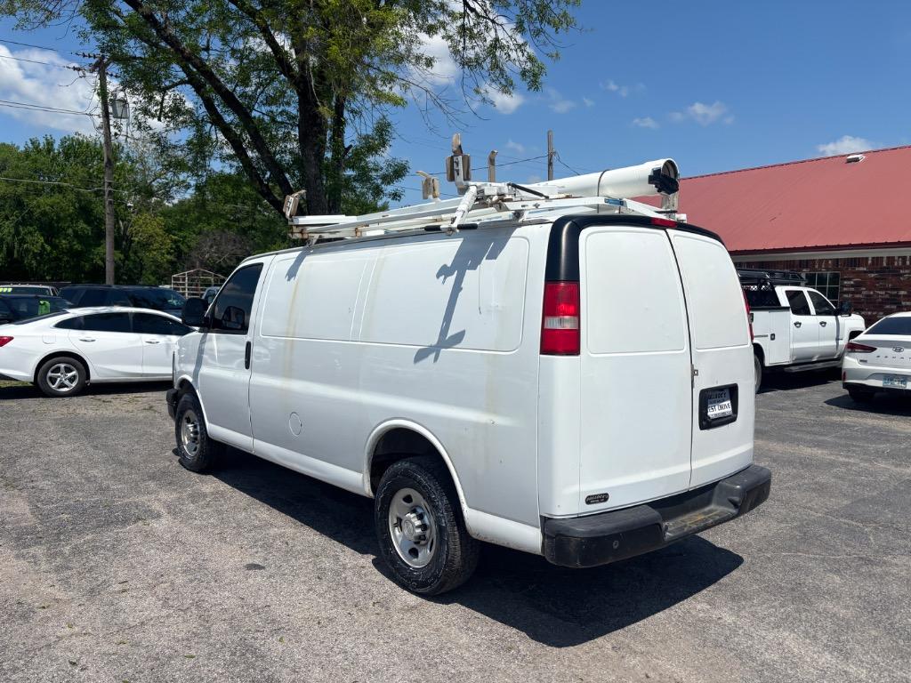 2015 Chevrolet G2500 Vans Express photo