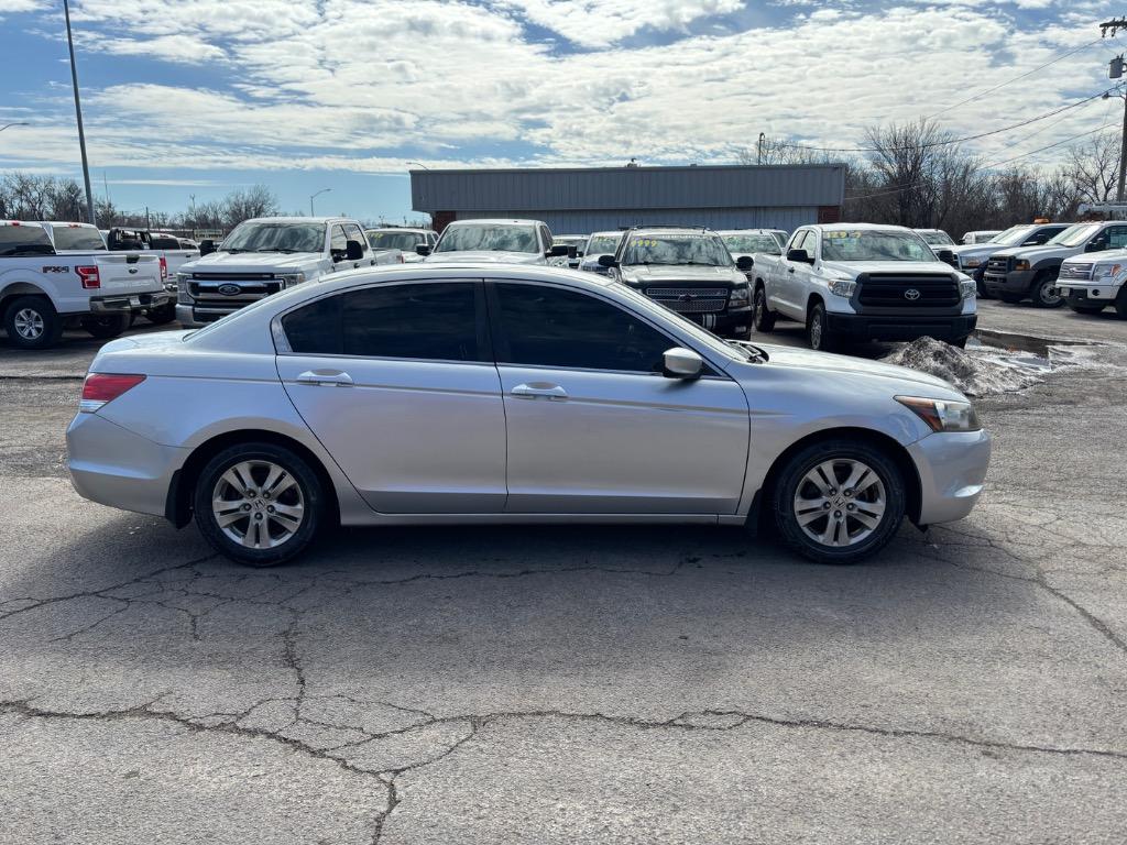 2009 Honda Accord LX-P photo