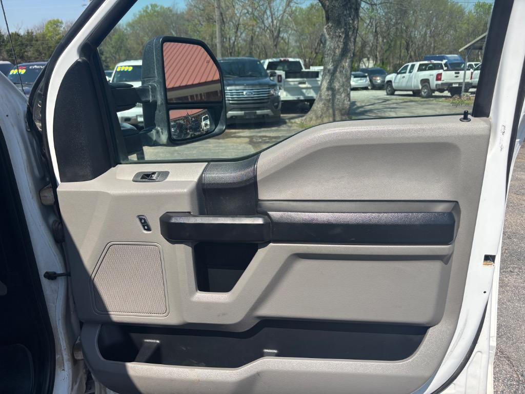 2018 Ford F-250 - $26,999