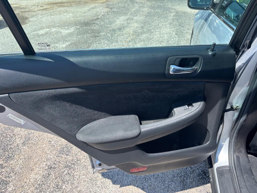 2005 Honda Accord LX photo