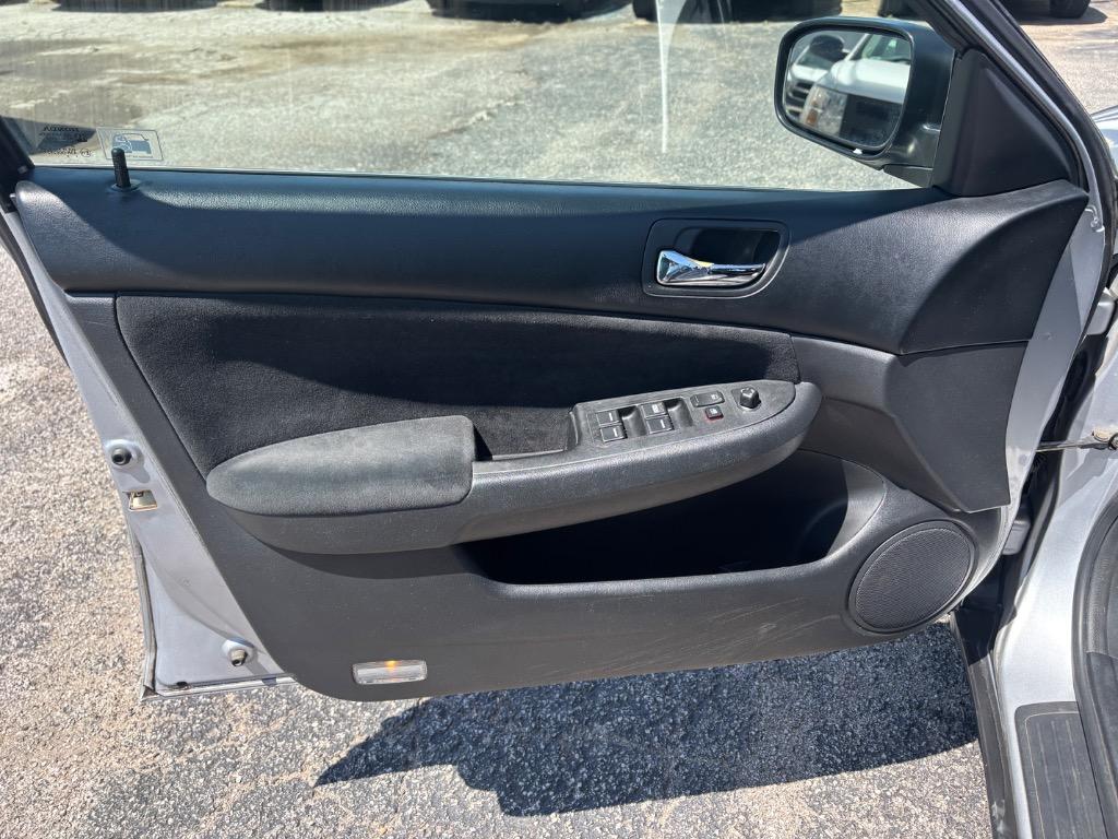 2005 Honda Accord LX photo