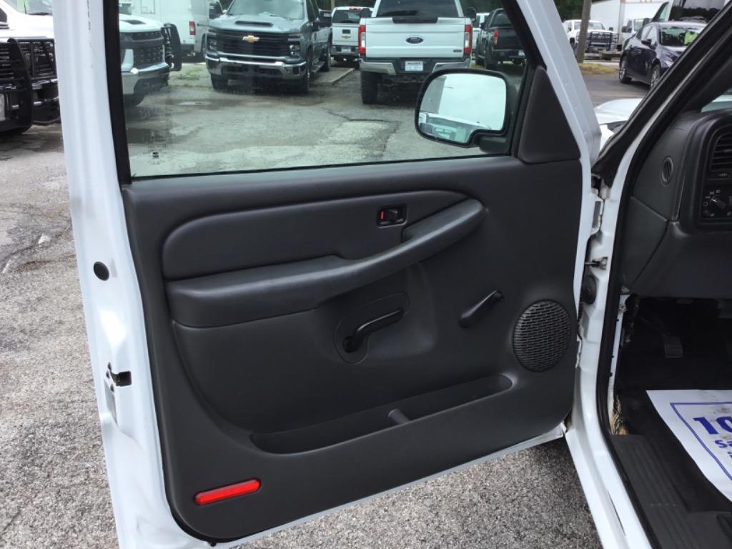 2006 Chevrolet Silverado - $4,999