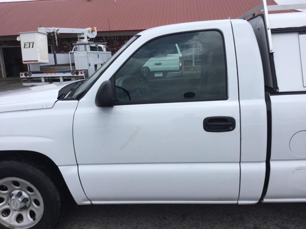 2006 Chevrolet Silverado - $4,999
