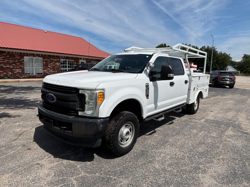 2017 Ford F-250 - $22,999