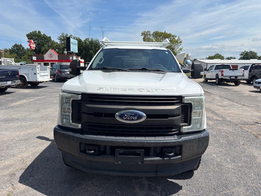2017 Ford F-250 - $22,999