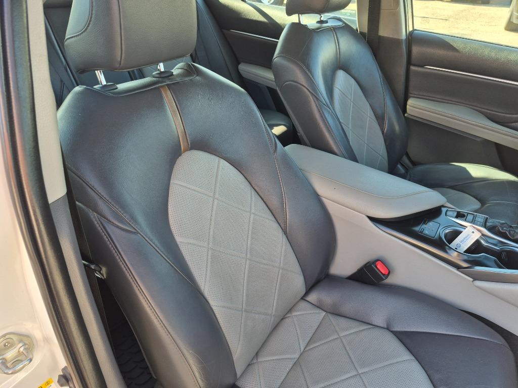 2018 Toyota Camry - $14,999