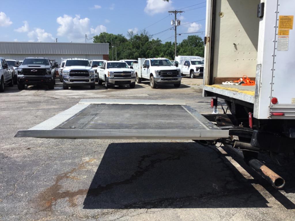 2013 Ford F-550 - $17,999