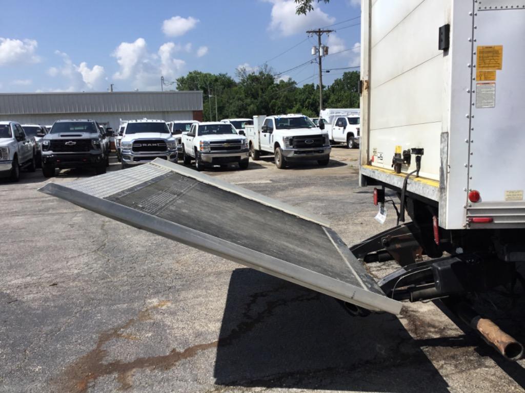 2013 Ford F-550 - $17,999