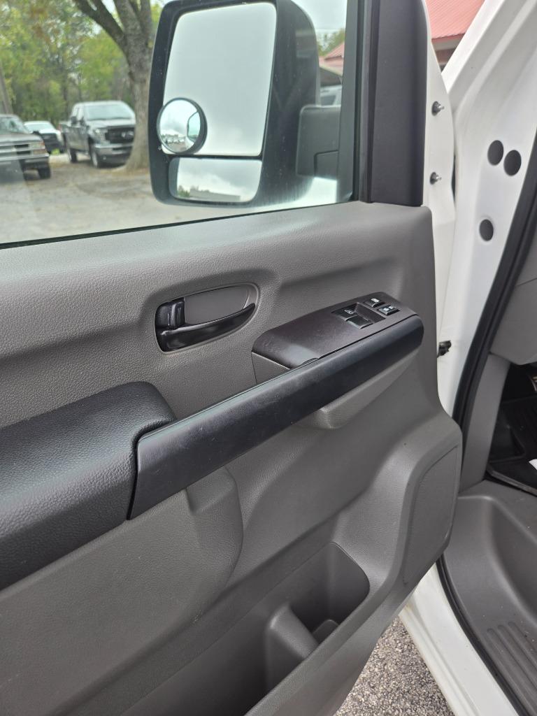 2016 Nissan Nv - $10,999