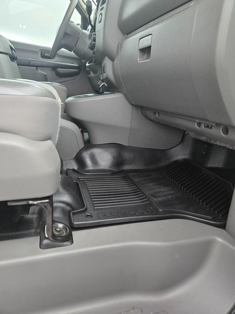 2016 Nissan Nv - $10,999