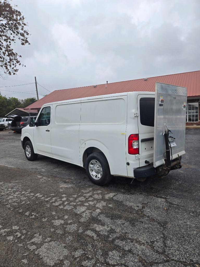 2016 Nissan Nv - $10,999