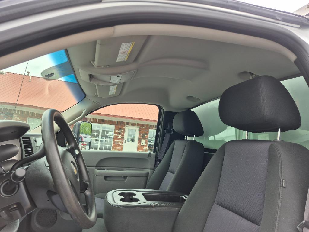 2012 Chevrolet Silverado 2500 - $8,999