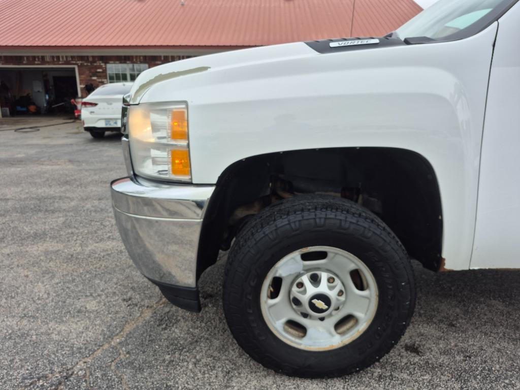 2012 Chevrolet Silverado 2500 - $8,999