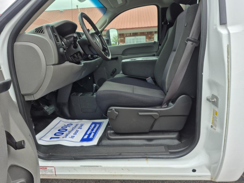 2012 Chevrolet Silverado 2500 - $8,999