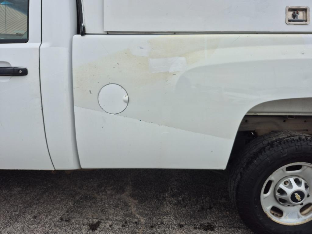 2012 Chevrolet Silverado 2500 - $8,999