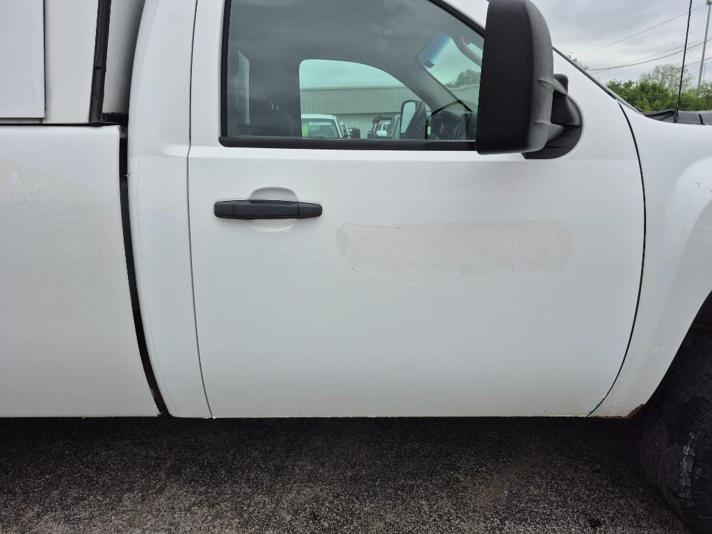 2012 Chevrolet Silverado 2500 - $8,999