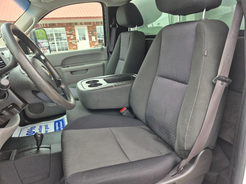 2012 Chevrolet Silverado 2500 - $8,999