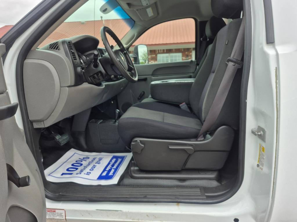 2012 Chevrolet Silverado 2500 - $8,999