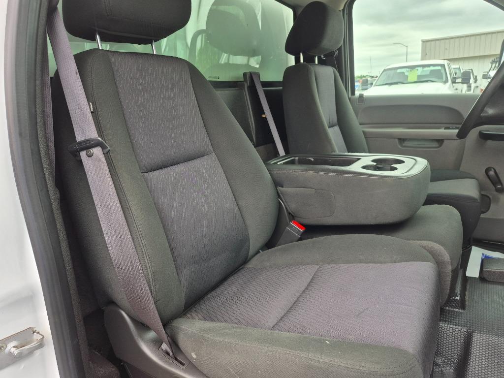 2012 Chevrolet Silverado 2500 - $8,999
