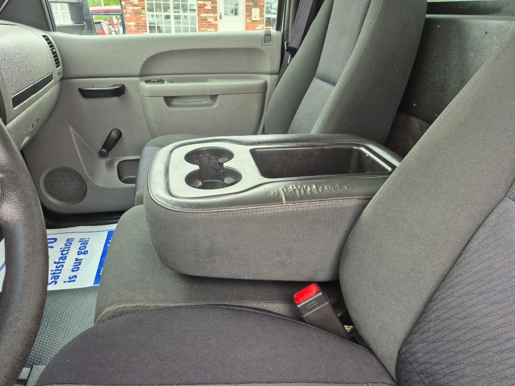 2012 Chevrolet Silverado 2500 - $8,999
