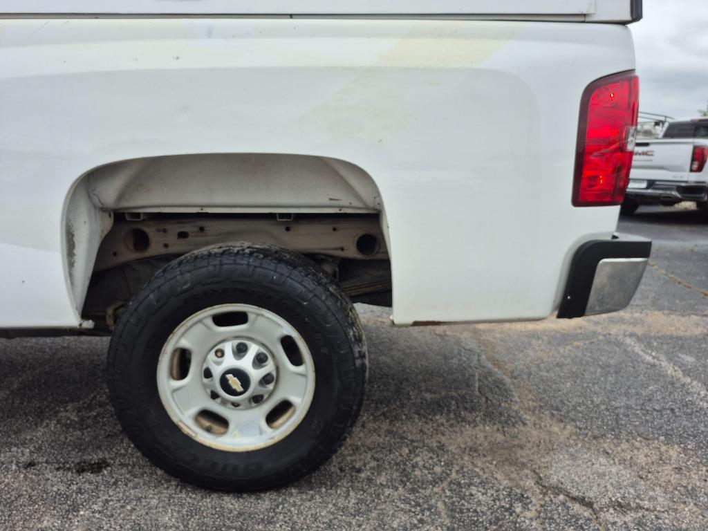 2012 Chevrolet Silverado 2500 - $8,999