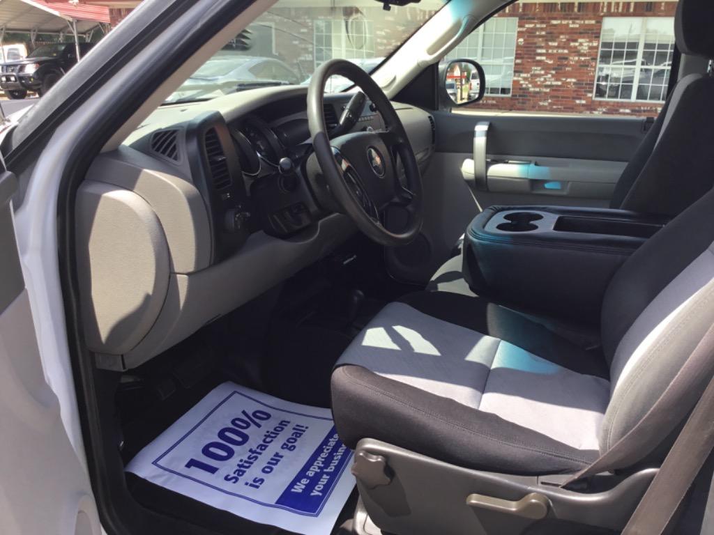 2007 Chevrolet Silverado 2500 - $8,999