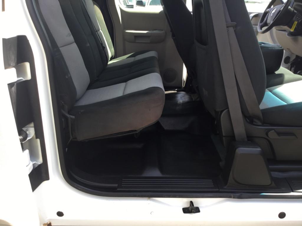 2007 Chevrolet Silverado 2500 - $8,999