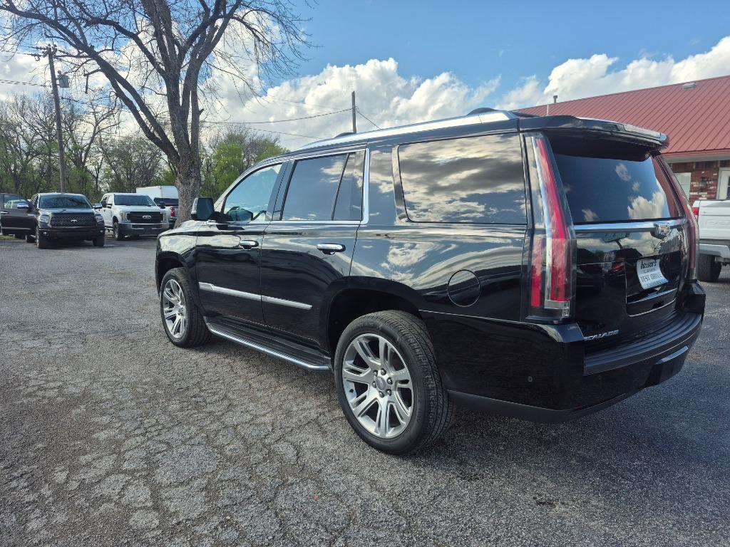 2018 Cadillac Escalade - $22,999