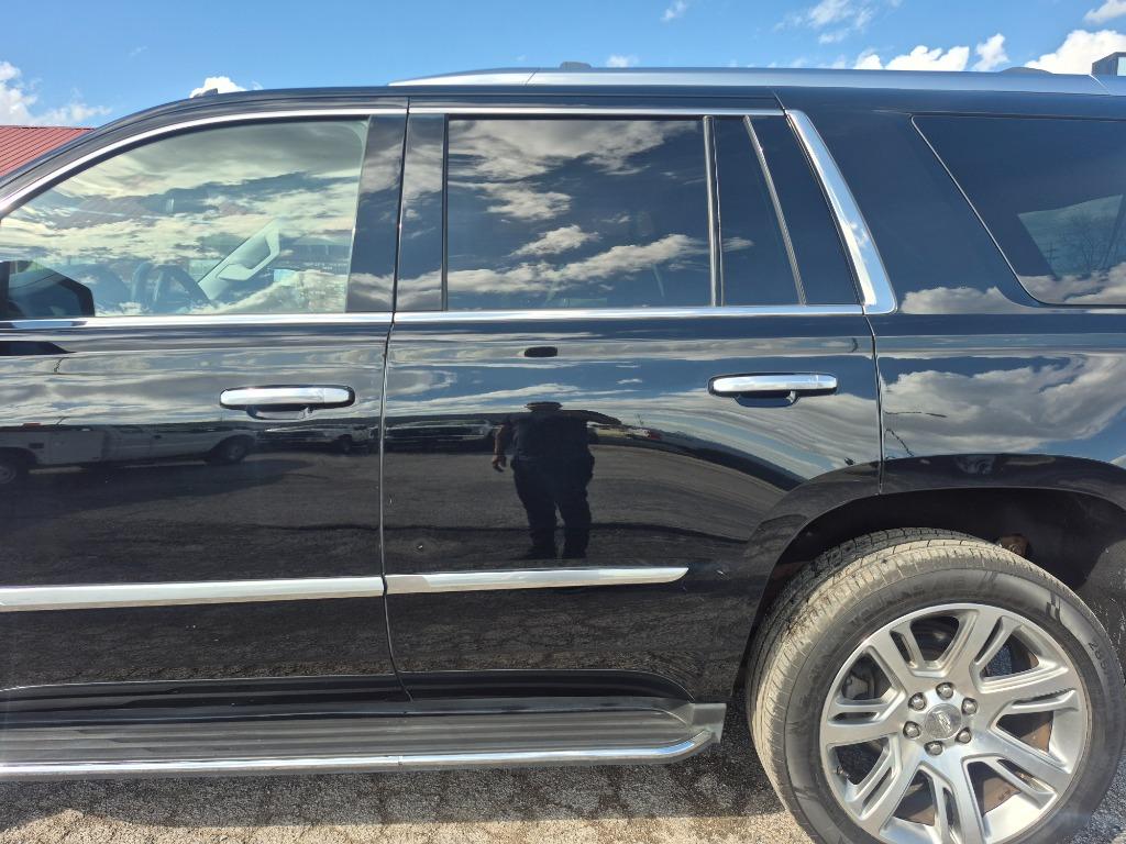 2018 Cadillac Escalade - $22,999