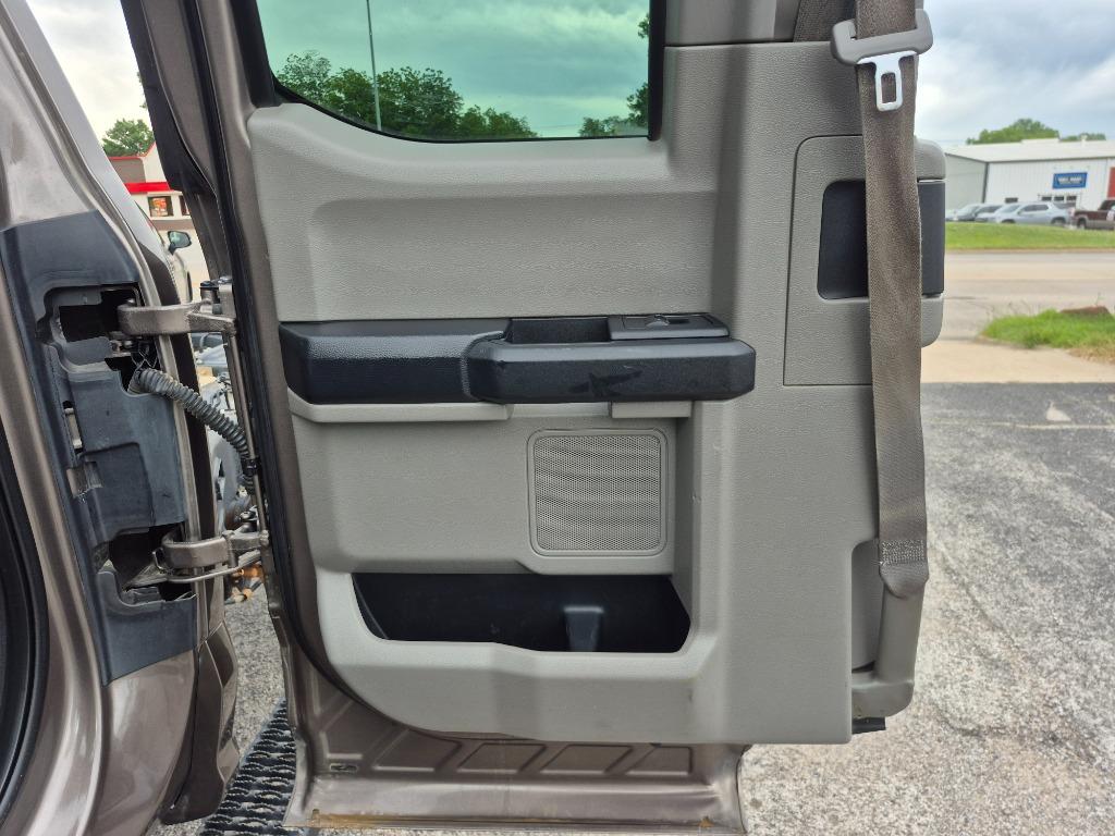 2019 Ford F-250 - $17,999