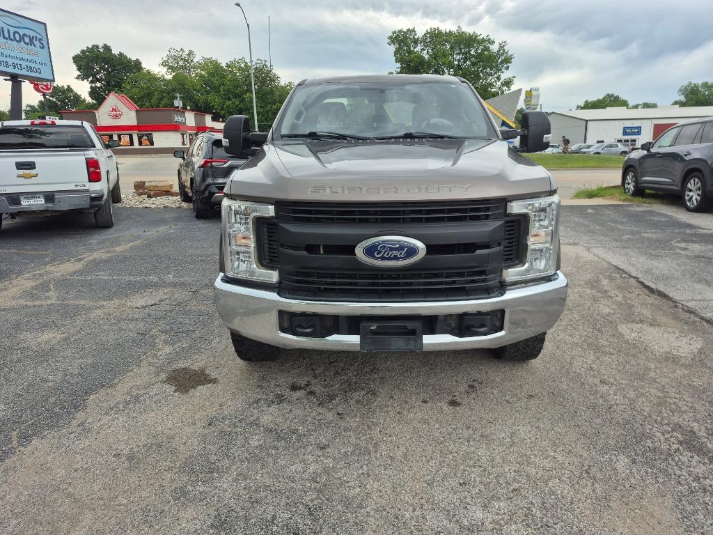 2019 Ford F-250 - $17,999
