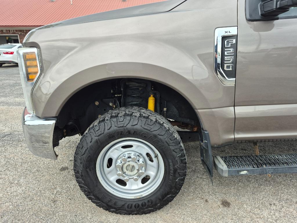 2019 Ford F-250 - $17,999