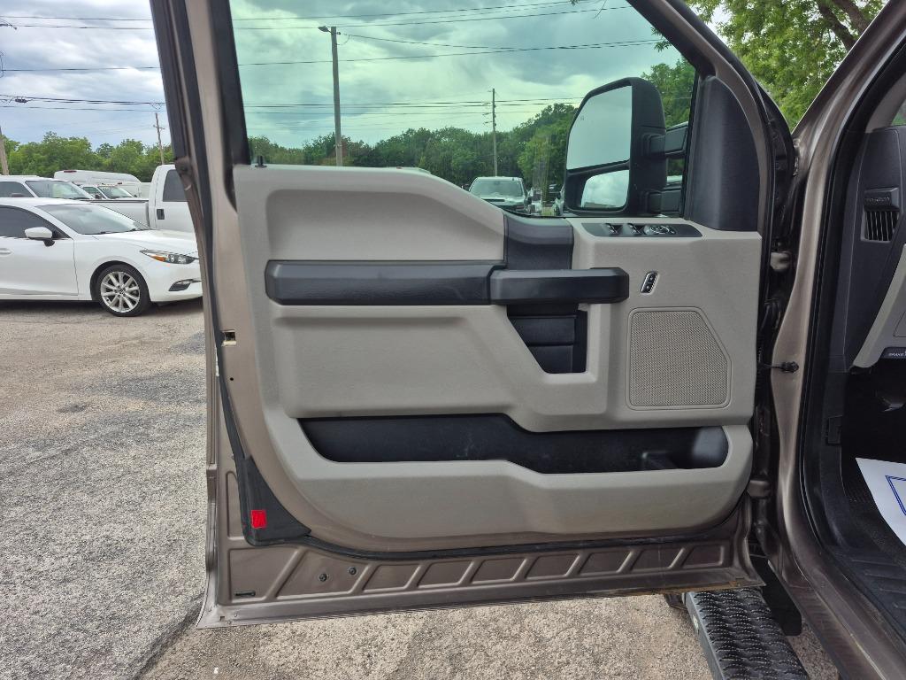 2019 Ford F-250 - $17,999