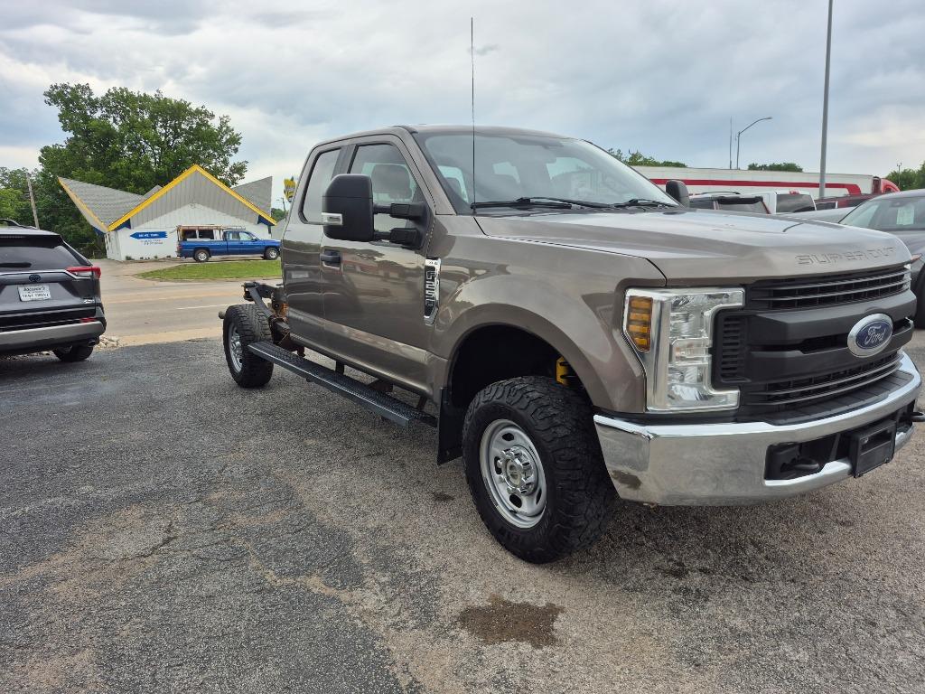 2019 Ford F-250 - $17,999