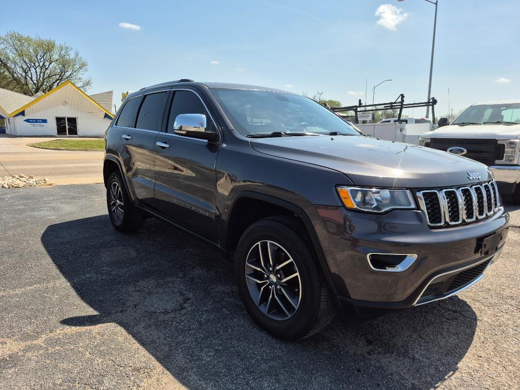 2018 Jeep Cherokee - $15,999