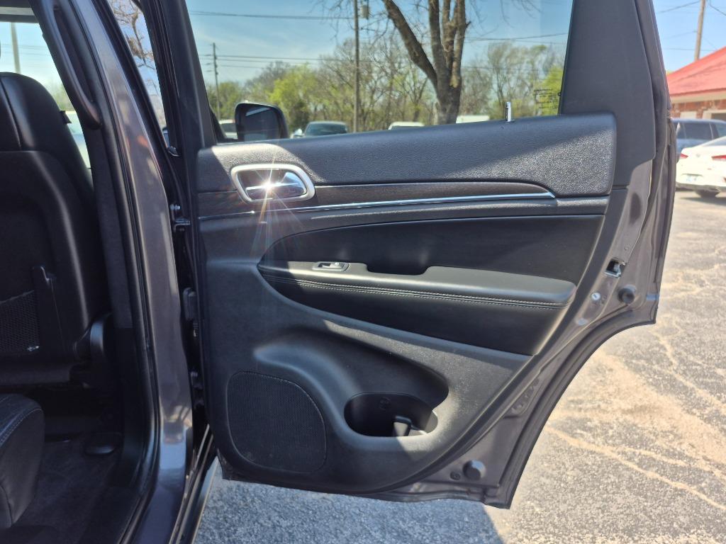 2018 Jeep Cherokee - $15,999
