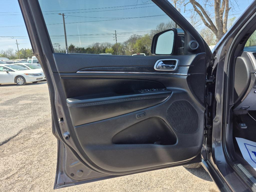 2018 Jeep Cherokee - $15,999