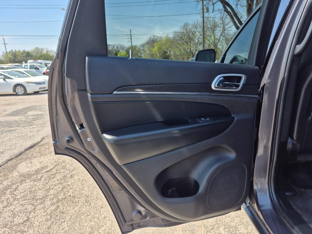 2018 Jeep Cherokee - $15,999