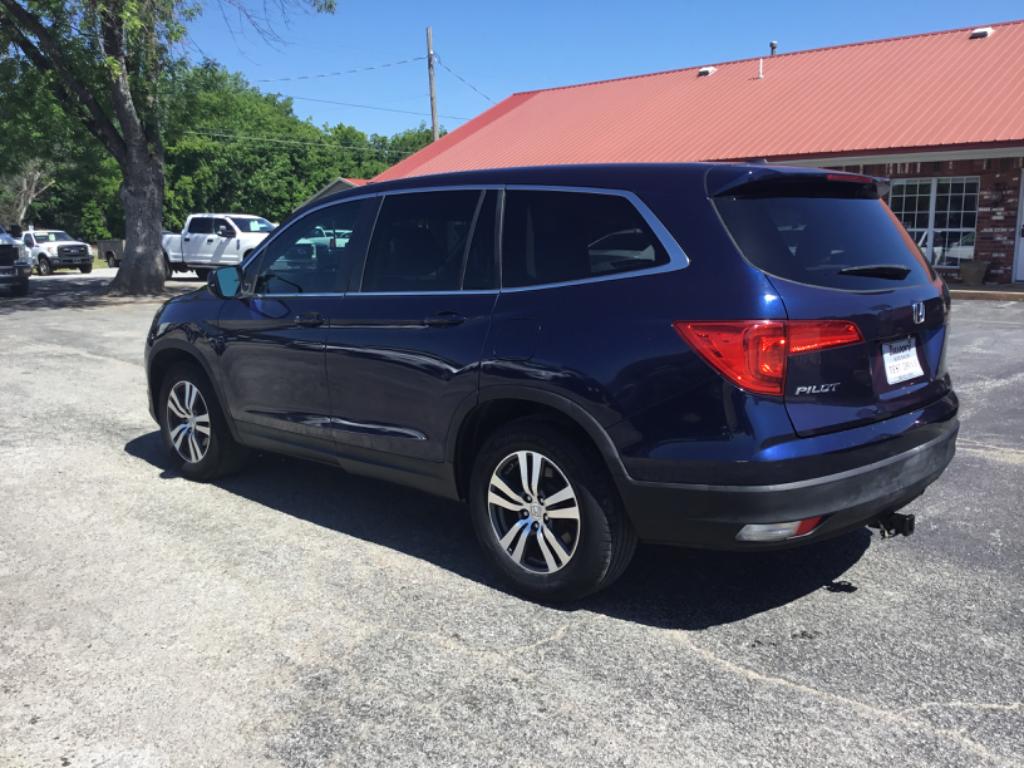 2016 Honda Pilot - $8,999