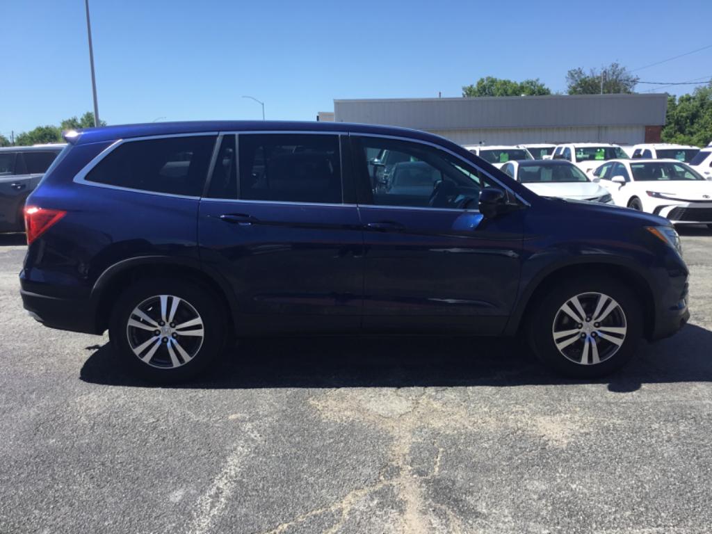 2016 Honda Pilot - $8,999